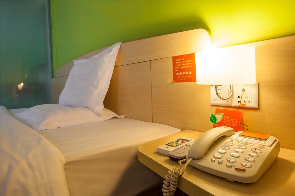 7Days Inn Shanghai Caobao Road Metro Station Luaran gambar