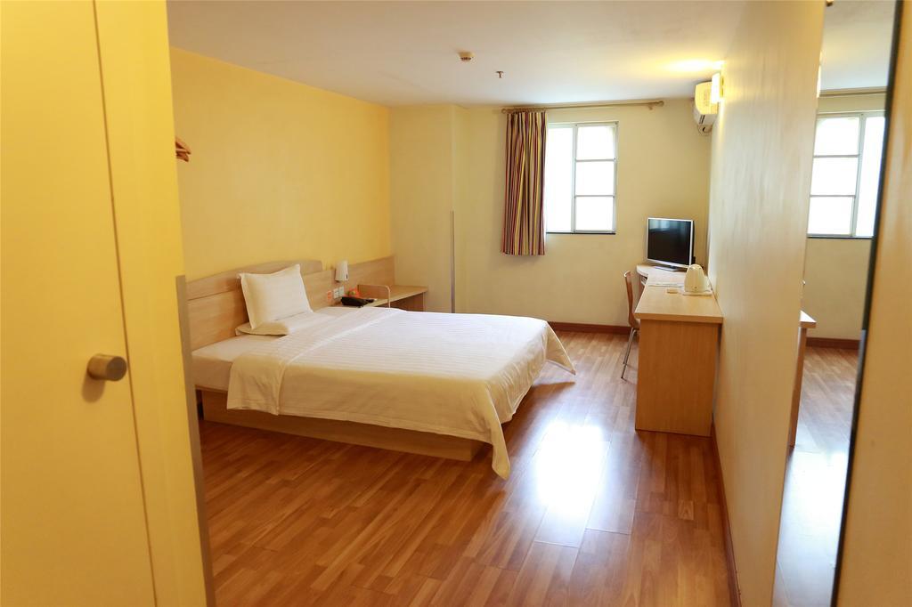 7Days Inn Shanghai Caobao Road Metro Station Luaran gambar